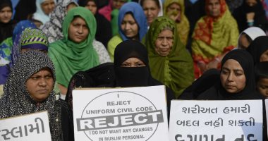المحكمة العليا الهندية توقف العمل بقانون الطلاق الشفوى