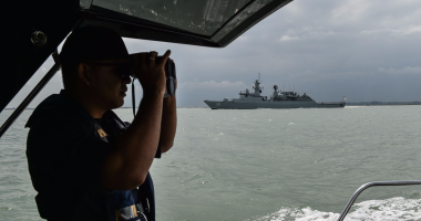 ماليزيا تعلن إحباط محاولة لقرصنة ناقلة نفط تايلاندية وضبط 10 قراصنة