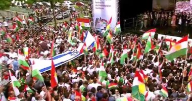 "أكراد العراق" يرفعون علم إسرائيل بمهرجان استقلال كردستان فى ألمانيا