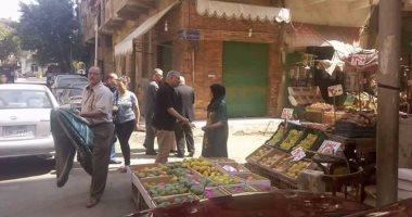 حملات للرقابة على الأسواق ورفع الإشغالات فى حى شبرا بالقاهرة