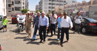 بالصور.. محافظ بورسعيد: استمرار تفعيل قرار إغلاق محلات الخردة وجمع القمامة