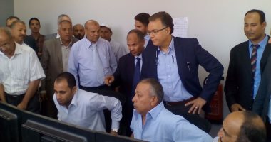 وزير النقل يغادر المنوفية عقب تفقد برج التحكم الرئيسى بمحطة بركة السبع