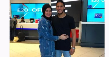 بعد تعادل "ستوك سيتى".. رمضان صبحى ينشر صورة جديدة مع زوجته