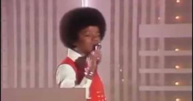 فى فيديو نادر.. عندما غنى مايكل جاكسون بحفل توزيع جوائز الأوسكار عام 1973
