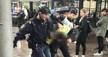 بالصور..إصابة شرطى سويدى فى حادث طعن وسط ستوكهولم