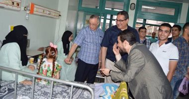 مستشفى الأطفال بجامعة المنصورة تشارك الأطفال عيد الأضحى