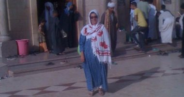منى برنس عن زيارتها لضريح أبو الحسن الشاذلى ودير الأنبا بولا: راضية ومبسوطة