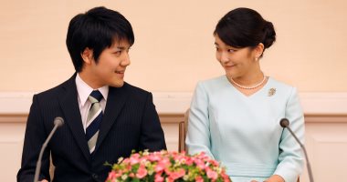 بالصور.. حفل زفاف حفيدة إمبراطور اليابان على صديقها