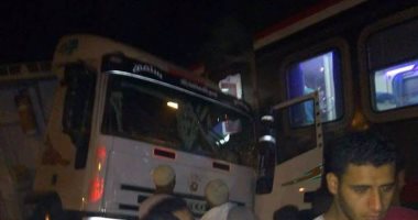 مدير أمن المنيا ينتقل لموقع حادث قطار سمالوط.. وتسيير حركة القطارات بعد توقفها