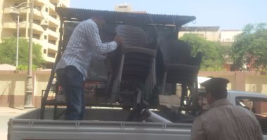 حملة لإزالة الإشغالات بجوار سور نادى بلدية المحلة فى الغربية