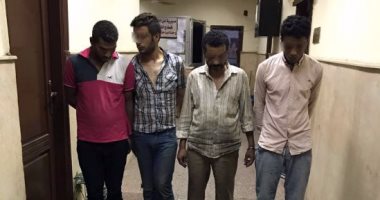 حبس عاطلين 4 أيام بتهمة تشكيل عصابة لسرقة بطاريات السيارات فى مدينة بدر