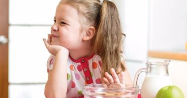 6 سلوكيات خاطئة تجعل طفلك يرفض تناول الطعام