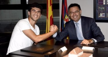 برشلونة يمدد تعاقده مع كارليس ألينيا بشرط جزائى 75 مليون يورو