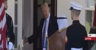 بالفيديو.. دونالد ترامب يستقبل أمير الكويت في البيت الأبيض 