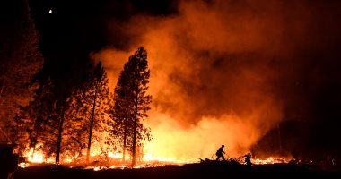 بالصور.. حرائق الغابات تجتاح الغرب الأمريكى وإجلاء المئات