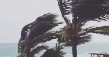 بالصور.. الاعصار "إرما" يتسبب فى أضرار محدودة فى جزر الباهاماس