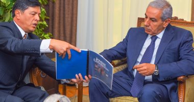 وزير التجارة يبحث مع سفير أوزبكستان تعزيز العلاقات التجارية والاستثمارية