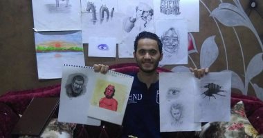 قارئ يشارك "صحافة المواطن" بمجموعة من لوحاته الفنية بالفحم واللبان
