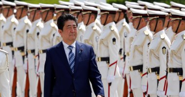 بالصور.. رئيس الوزراء اليابانى يحضر مراسم قوات الدفاع الذاتى 