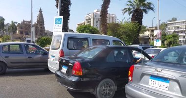 كثافات مرورية بمحيط جامعة القاهرة ومحور صفط اللبن بسبب زيادة الأحمال