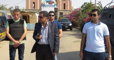 بالصور.. مدير أمن الإسماعيلية يتفقد تأمين الكنائس بفايد و أبوصوير