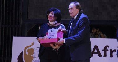تكريم عزت العلايلى ولويس جوست بحفل افتتاح مهرجان شرم الشيخ 