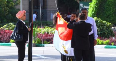 الأمن الإدارى بجامعة القاهرة يجرى بروفة على "تحية العلم"