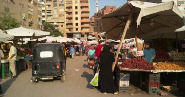 بالصور.. سوق عشوائى بدون تراخيص بشارع مصطفى النحاس فى مدينة نصر