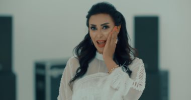 شاهيناز تكشف تفاصيل ألبومها الجديد