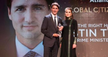 الملكة رانيا تهنئ رئيس وزراء كندا لفوزه بجائزة المواطن العالمى بأزمة اللاجئين