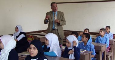بالفيديو.. وكيل وزارة التعليم بدمياط يتفقد عددًا من مدارس المحافظة