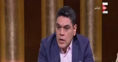 معتز عبد الفتاح يستضيف محمود معروف للحديث عن "الكرة والسياسة"
