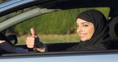 "كلنا إخوانك على الطريق".. حملة سعودية رجالية لمساندة قيادة المرأة للسيارة