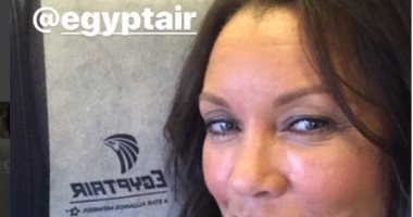 فانيسا ويليامز تنشر صورة على طائرة "مصر للطيران".. وتعلق: مغامرة جديدة بمصر