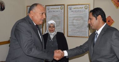 وزير الخارجية يفتتح عددا من الوحدات الخدمية بديوان عام الوزارة