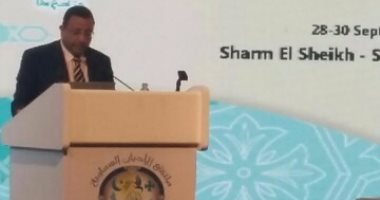مساعد وزير الآثار يستعرض أهمية سيناء حاضنة الديانات بمؤتمر شرم الشيخ