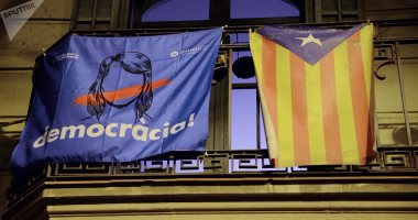 بالصور.. استفتاء كتالونيا بين الحزب الحاكم والأحزاب المعارضة