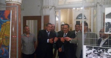 نائب محافظ القاهرة يفتتح معرضا فنيا يجسد انتصارات أكتوبر