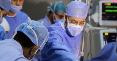 مستشفى مصر الجديدة العسكرى تستضيف خبيرا إنجليزيا فى جراحة المسالك البولية