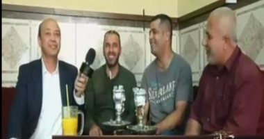 بالفيديو.. عمرو أديب فى جولة بشوارع ومقاهى رام الله.. وفلسطينيون يهتفون: "تحيا مصر"