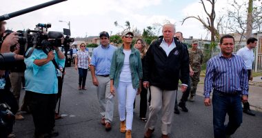بالصور.. الرئيس الأمريكى ترامب وقرينته ميلانيا يزوران بورتريكو بعد إعصار ماريا