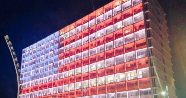 إضاءة مبنى بلدية تل أبيب بالعلم الأمريكى تضامنا مع ضحايا لاس فيجاس