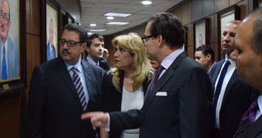بالصور .. مكرم محمد أحمد يلتقى سفير فرنسا بالقاهرة فى ماسبيرو