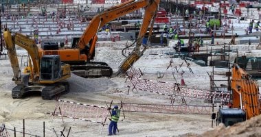 قطر تغلق طرق مؤدية للمنطقة الصناعية رغم انتشار كورونا بين العمال الأجانب