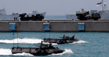 دول آسيان تبدأ مناوراتها العسكرية المشتركة الأولى فى بحر "ناتونا" بإندونيسيا