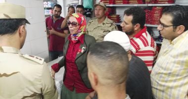 رئيس "قلين" بكفر الشيخ تتفقد الجمعية الاستهلاكية والمحال التجارية بالمدينة