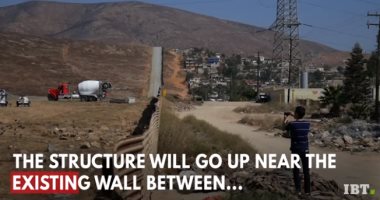 ننشر فيديو بناء الجدار الأمريكى على الحدود المكسيكية