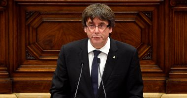 بالصور.. رئيس كتالونيا يعلن الاستقلال ويرجئ آثاره لحين إجراء المفاوضات