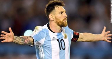 ميسي يقرب الأرجنتين من كأس العالم بثنائية ضد الإكوادور فى شوط أول مثير
