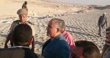وزير الرى يتفقد تطوير سدود الإعاقة ومخرات السيول بـ"عرب العوامر" في أسيوط 